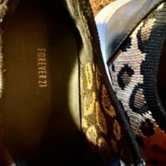 Platform Cheetah Print Shoes - Picture 5 of 7